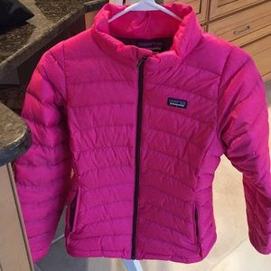 Pink Patagonia light puff jacket.